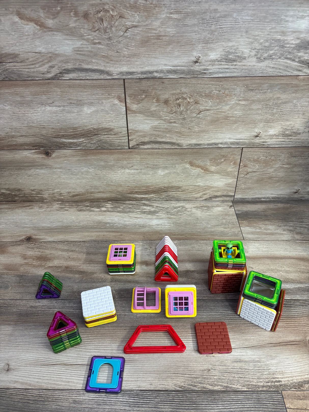 Magformers Rainbow Magnetic Tiles - 92ct.