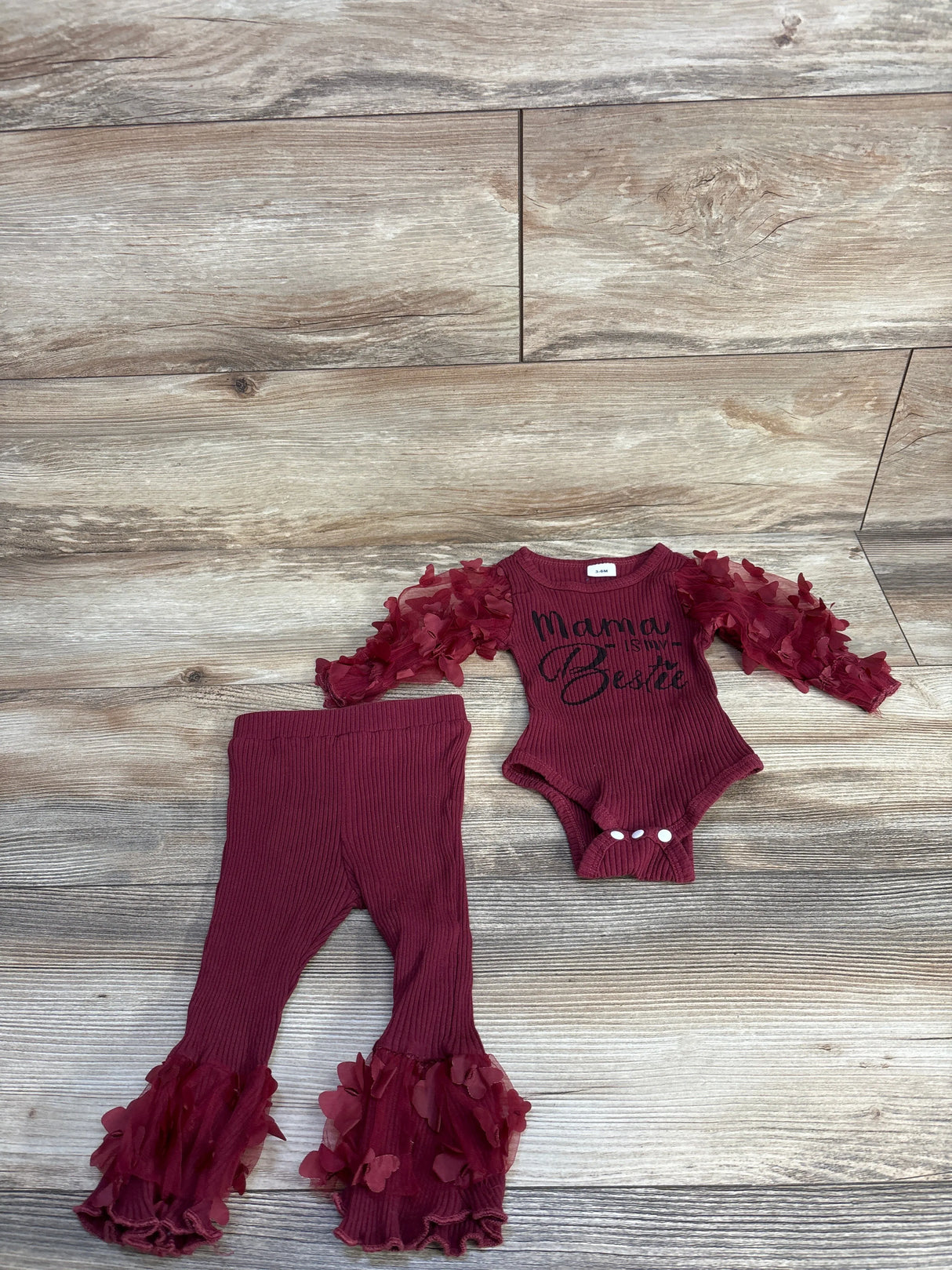 'Mama is My Bestie' 2pc Set Long Sleeve Bodysuit & Leggings Red sz 3-6m