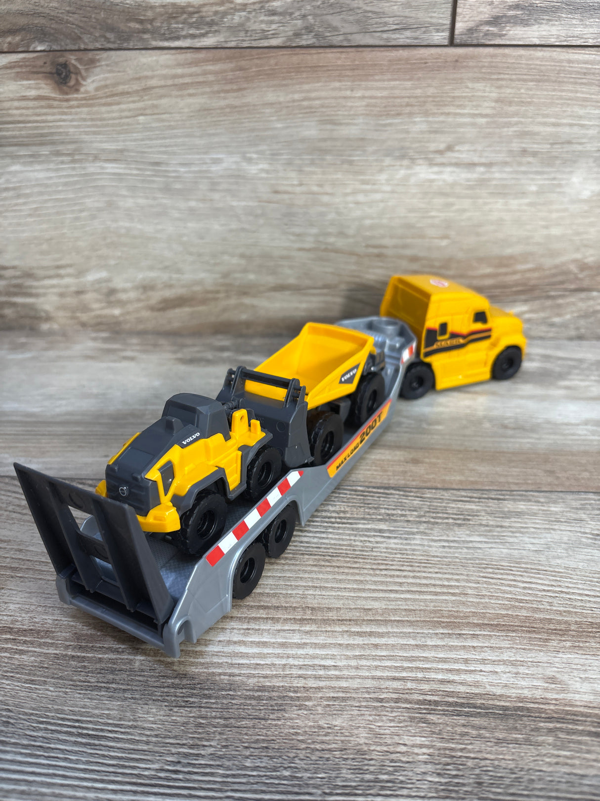 Dickie Toys Mack/Volvo Micro Builder Truck