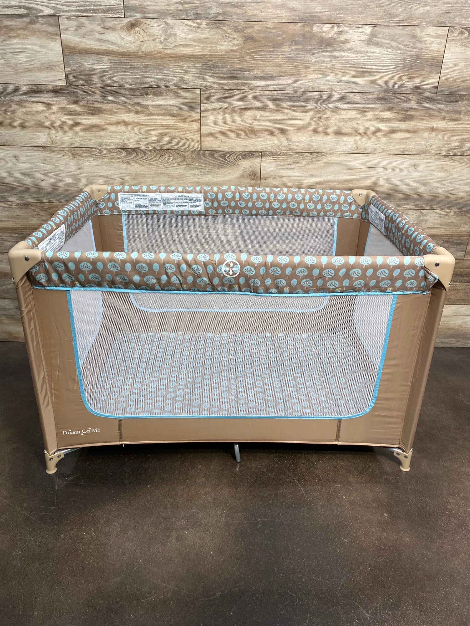 Dream on Me Zodiak Play Yard, Coffee/Blue