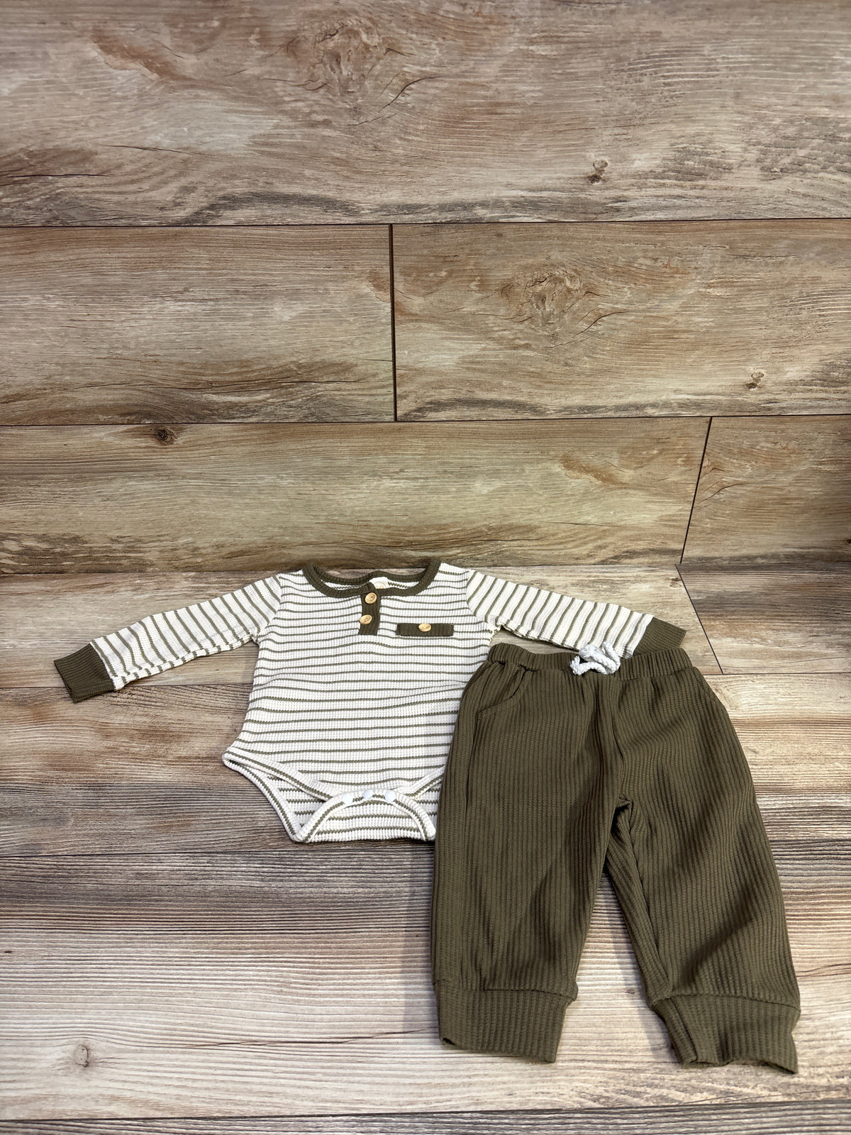 Yoawdats 2pc Knit Striped Henley Bodysuit & pants Set White sz 6-12m