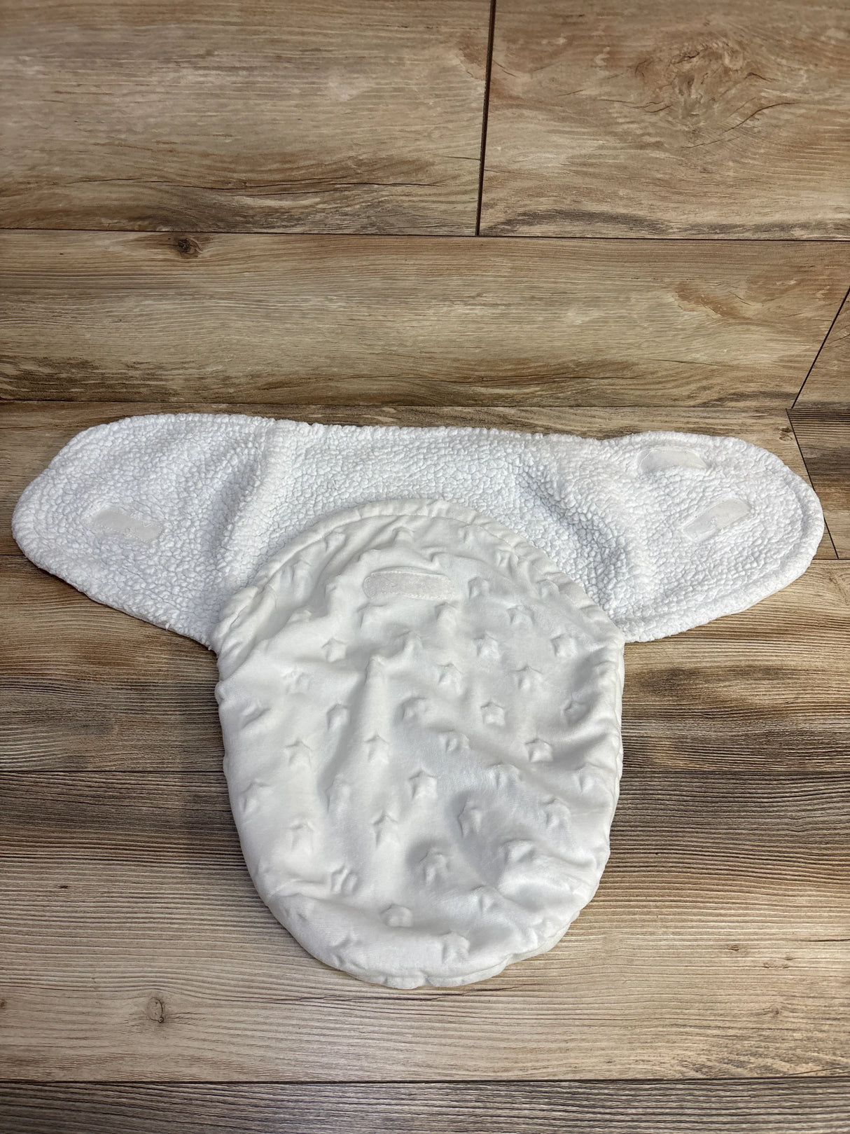 Star Print Sherpa Lined swaddle Wrap White sz 0-3m
