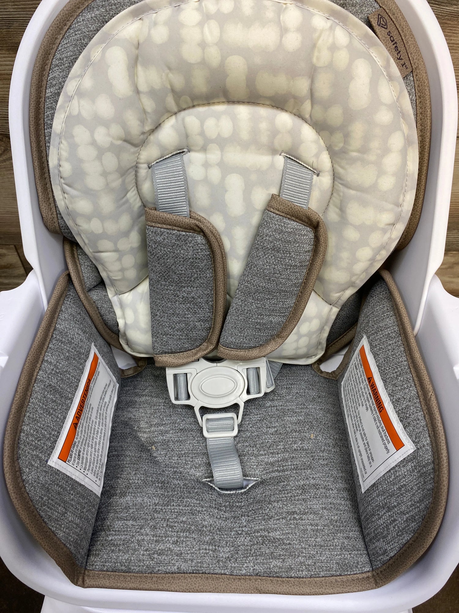 NEW Safety 1st Grow and Go Rotating High Chair in French Gray