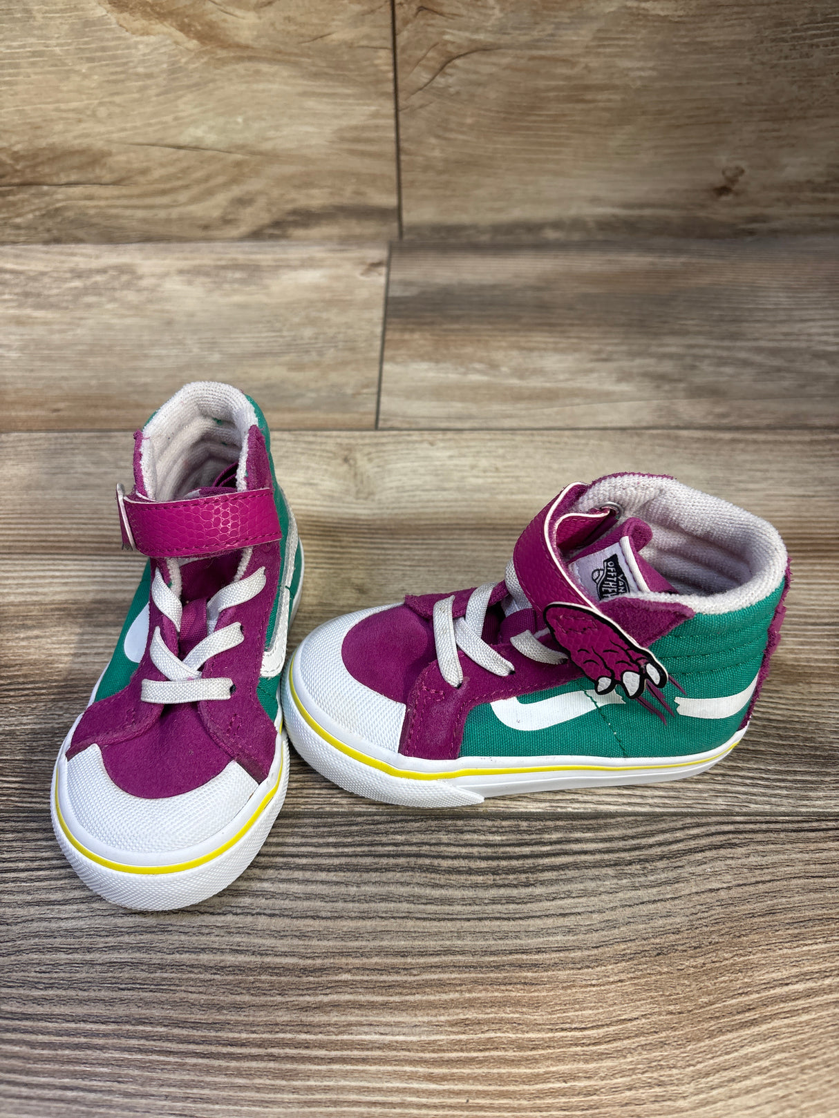 Vans Dino Sk8-Hi Reissue V Sneakers Fuchsia Red/Pepper Green sz 5c