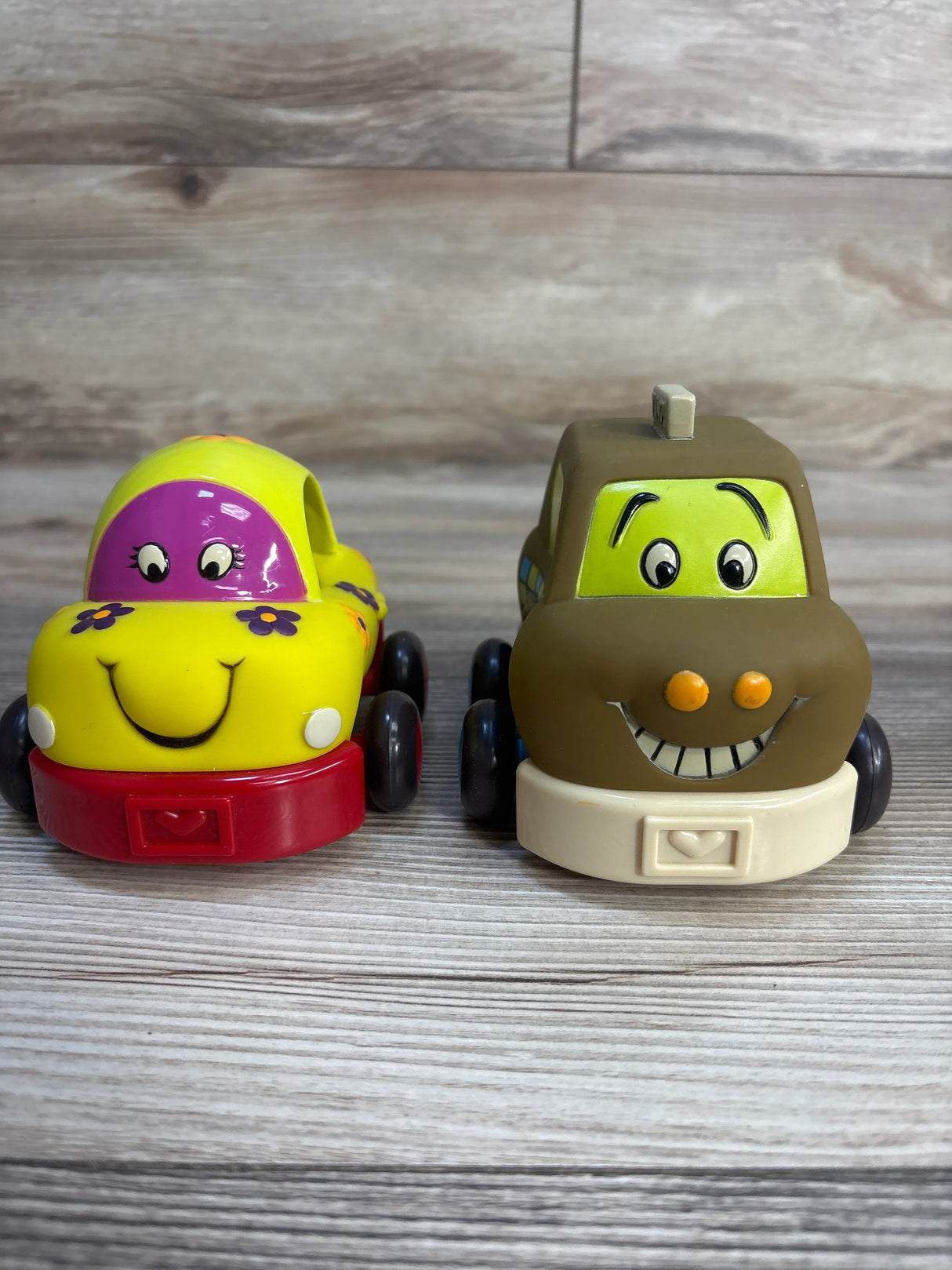 B. Toys Wheeee-ls Pull-Back Vehicles 2pk