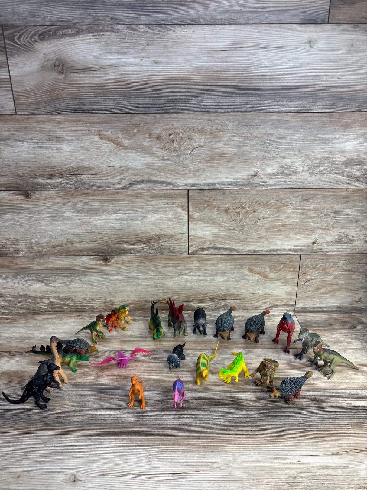 Assorted Dinosaur Figures 23ct.
