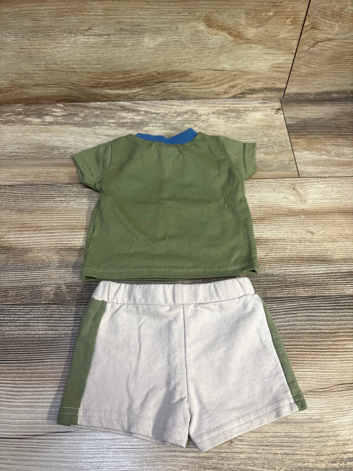 Little Ricky's 2pc Shirt & Shorts Set Green sz 0/3m