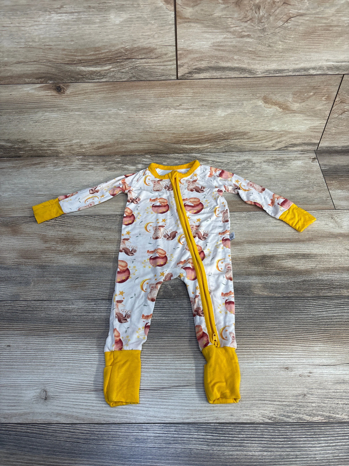 Honey Muffin Animal & Space Print Sleeper White sz 0-3m