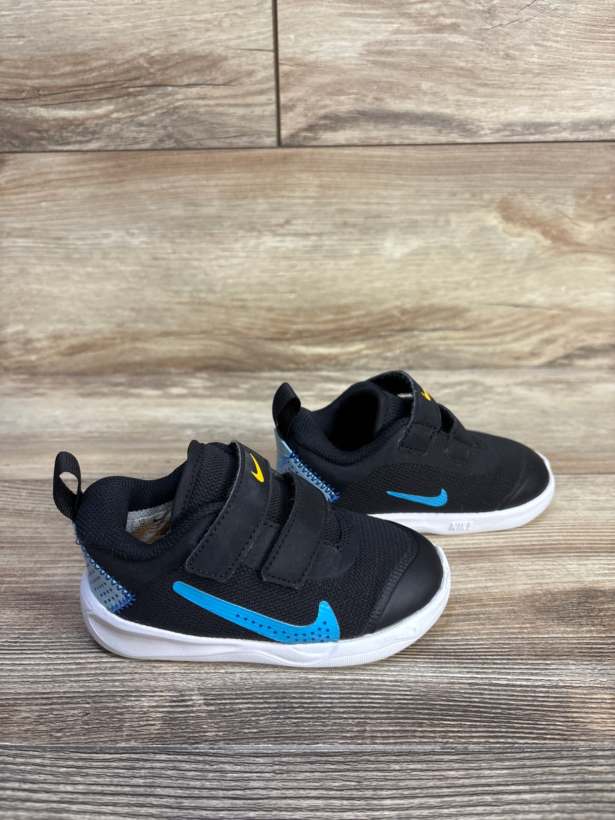 Nike Omni Multi-Court Sneakers Black sz 7c