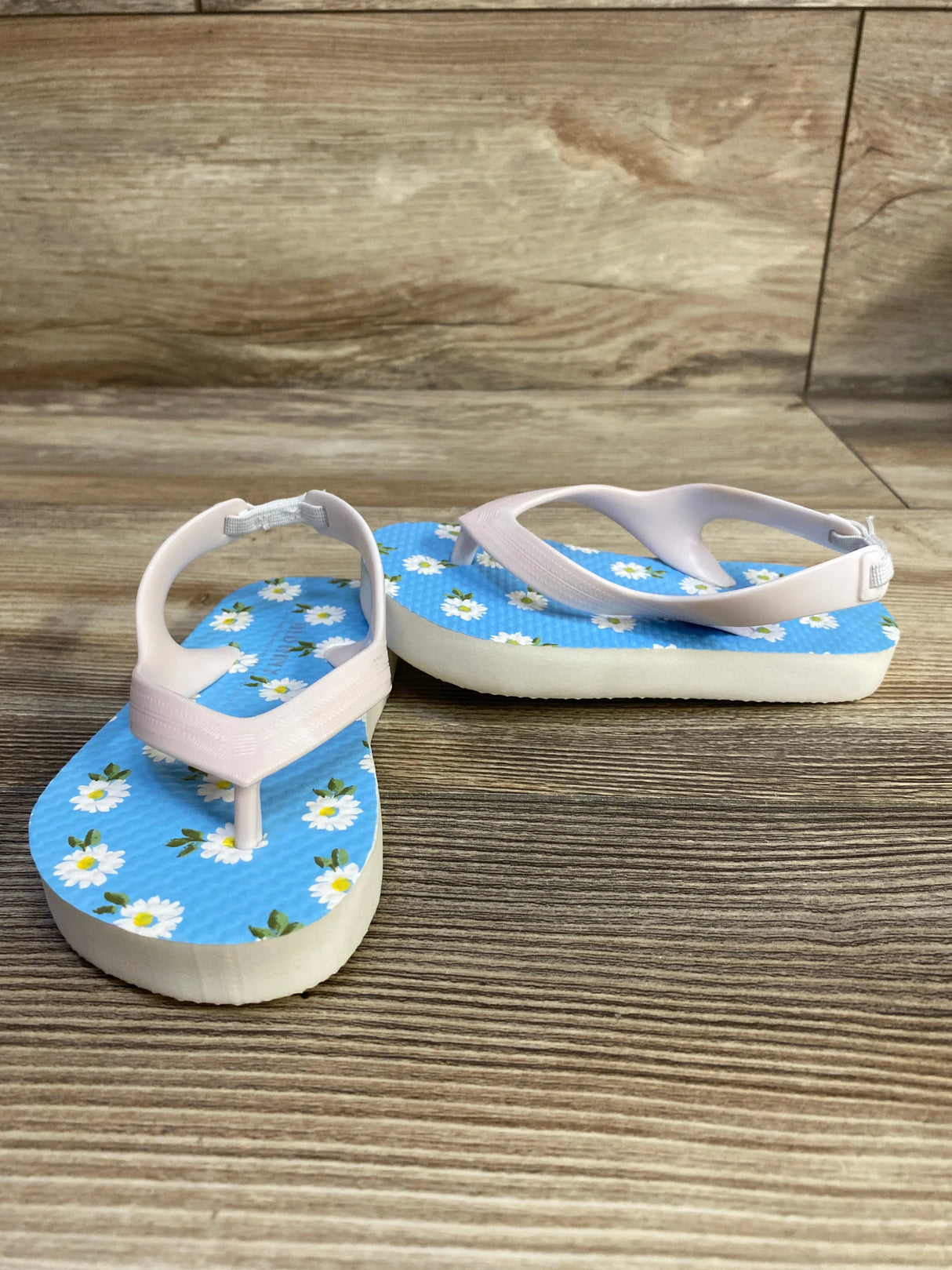 Old Navy Floral Flip Flop Sandals sz 6c - Me n Mommy To Be