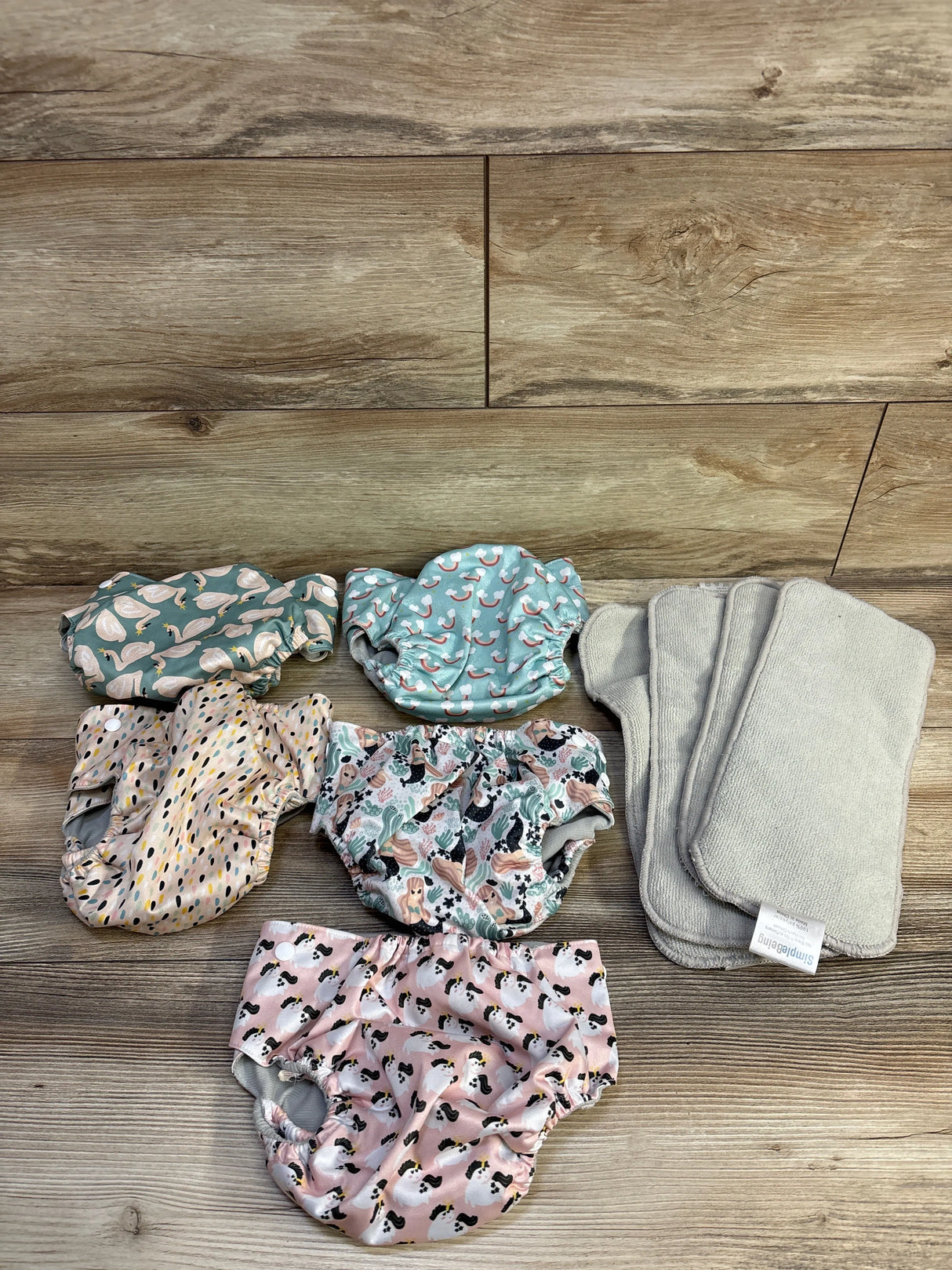 SimpleBeing 5pk Reusable Cloth Diapers with 4 Inserts