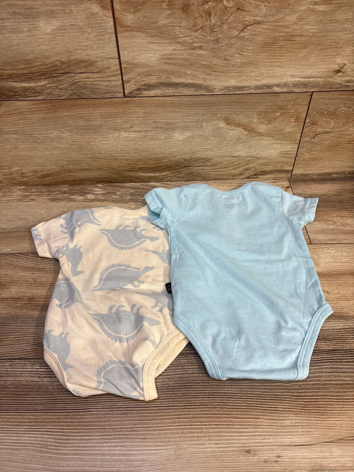American Hawk 2pk Bodysuits Blue sz 6/9m