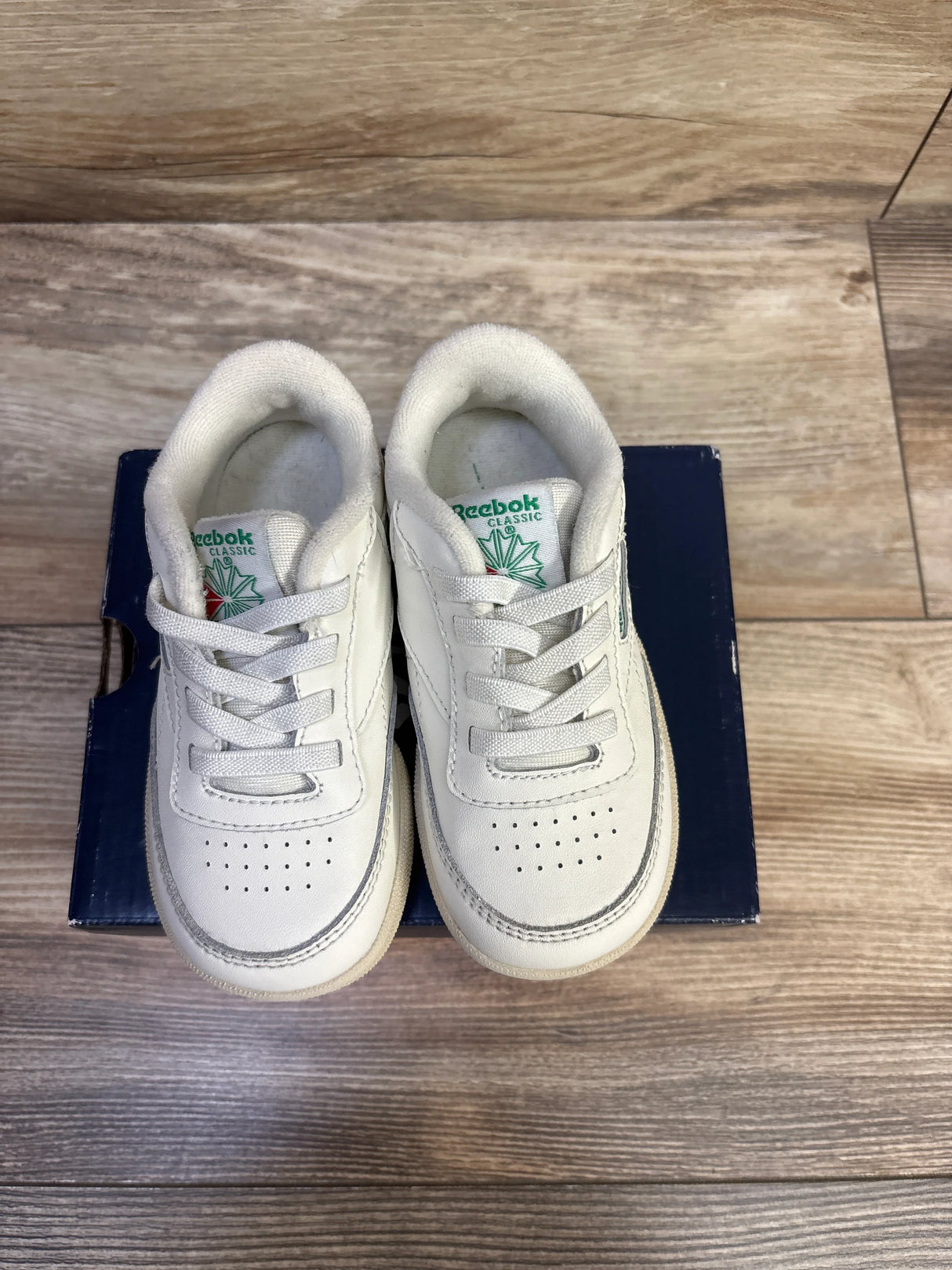 NEW Reebok Club C Tennis Sneakers in Chalk sz 7c