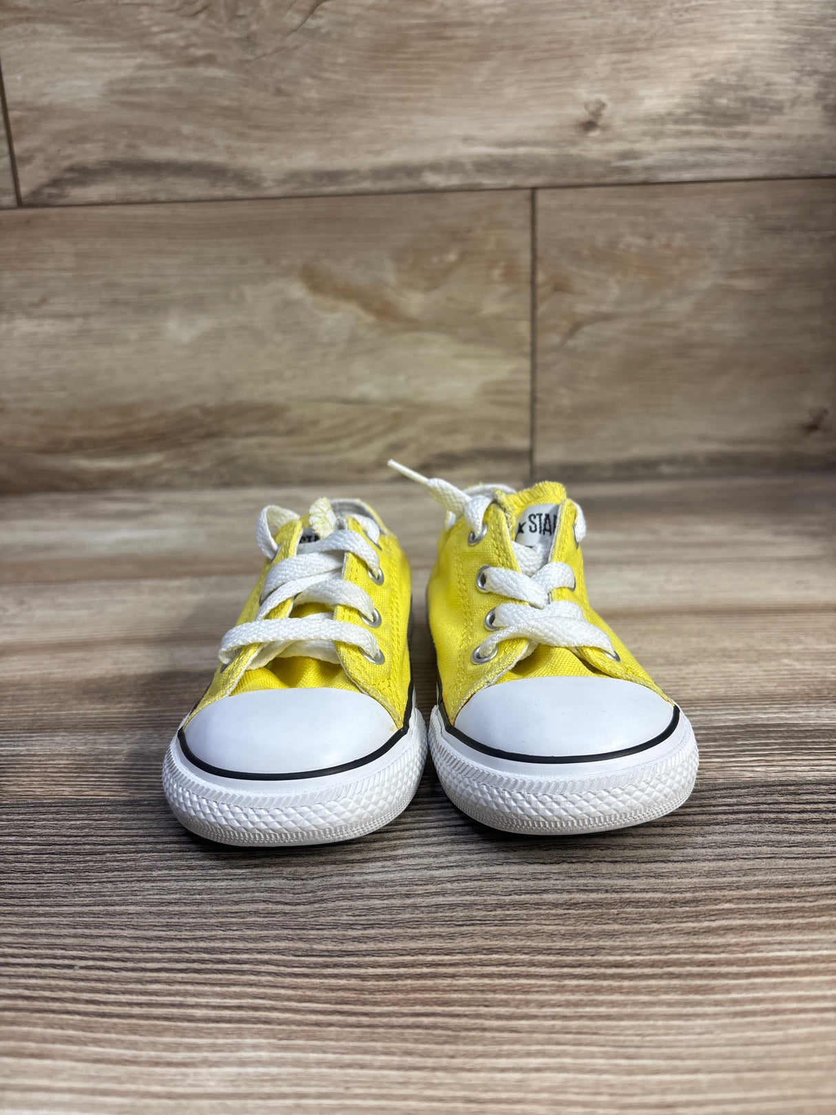 Converse Chuck Taylor All Star Low Top Sneakers Yellow sz 7c
