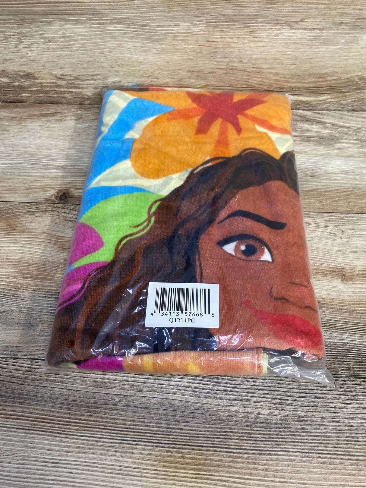 NEW Disney Store Moana Beach Towel 59" x 29" - Me n Mommy To Be