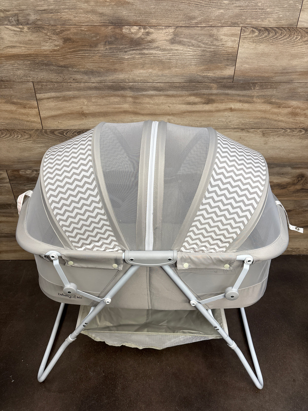 Dream On Me Karley Bassinet Grey