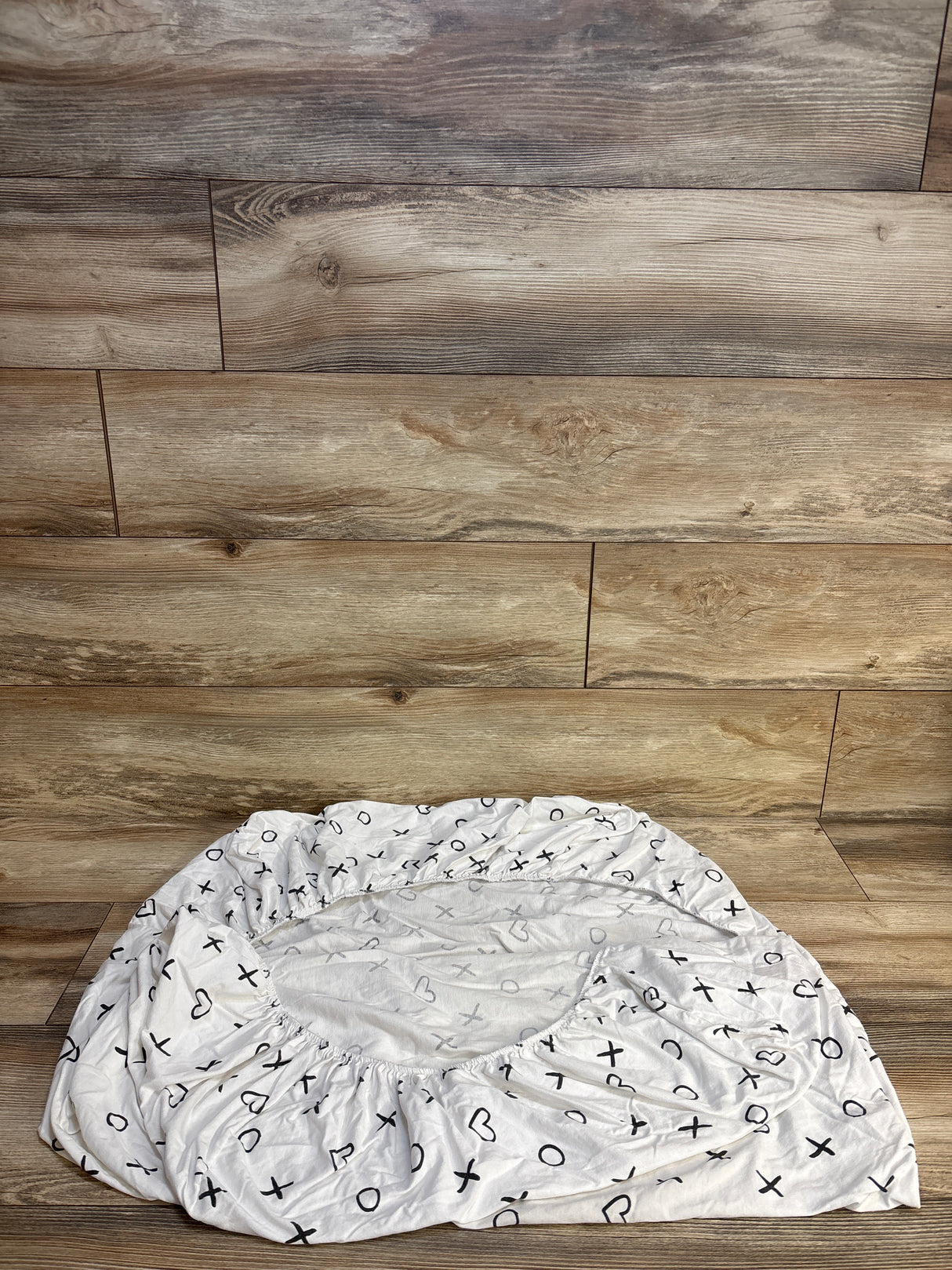 Xo Xo Fitted Crib Sheet, White