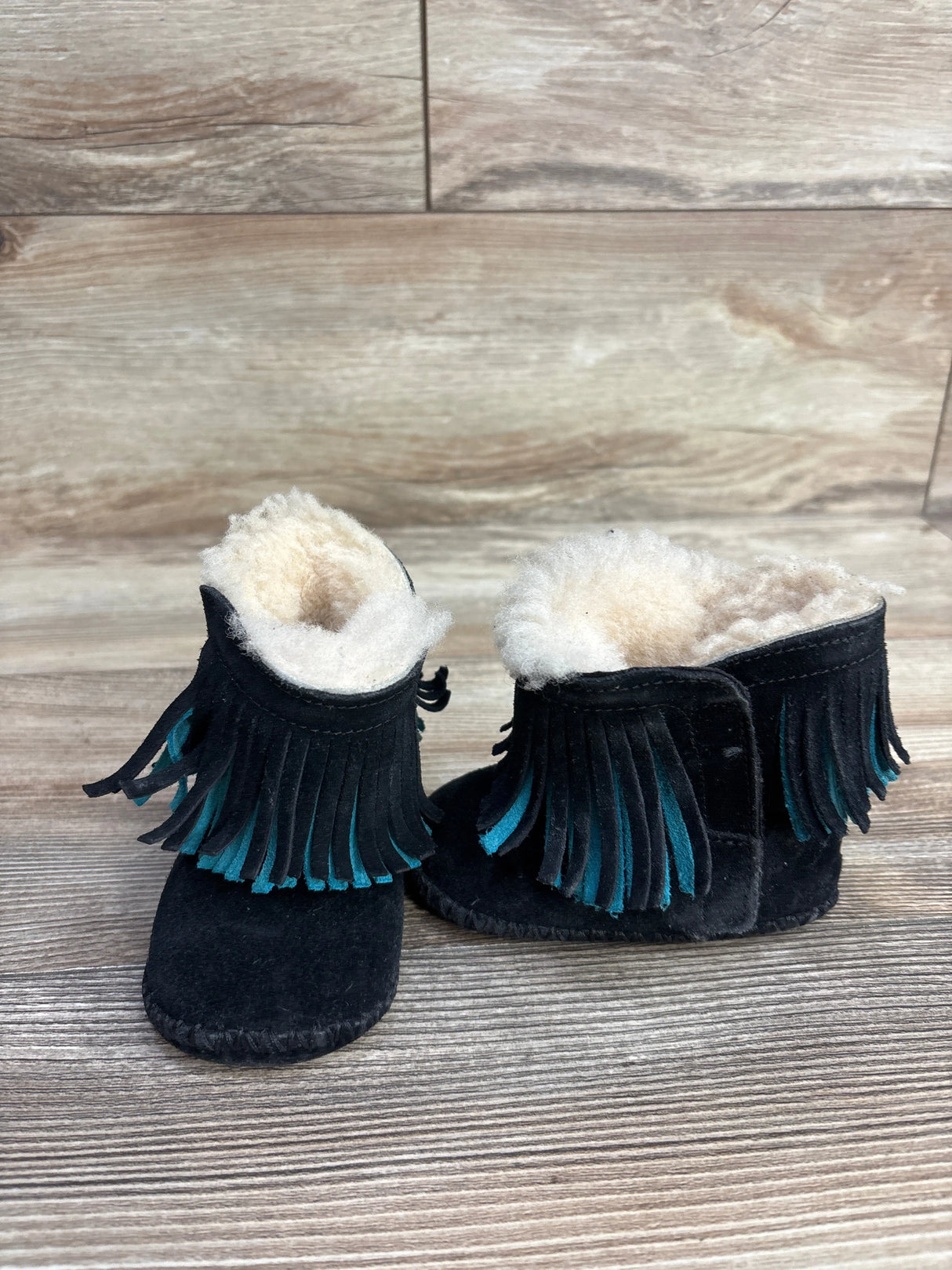 UGG Branyon Fringe Boots Black sz 2/3c