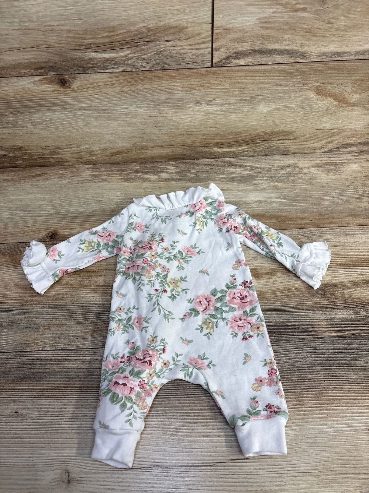Baby Essentials Floral Ruffled Sleeper White sz 3m