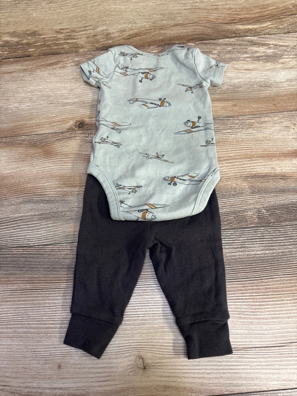 Carter's 2pc Airplane Print Bodysuit & Pants Green sz 3m - Me n Mommy To Be