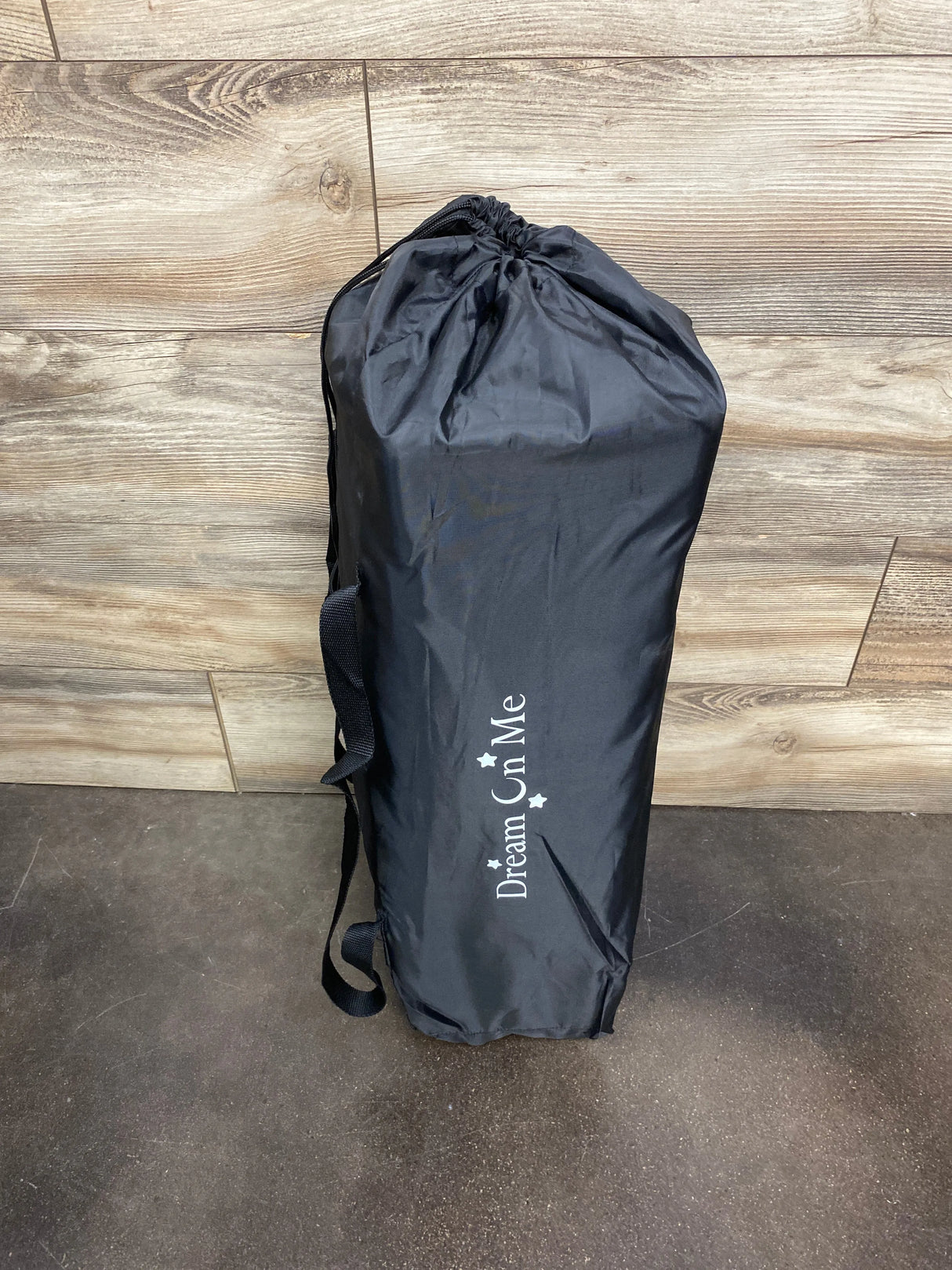 Dream on Me Zodiak Play Yard, Black