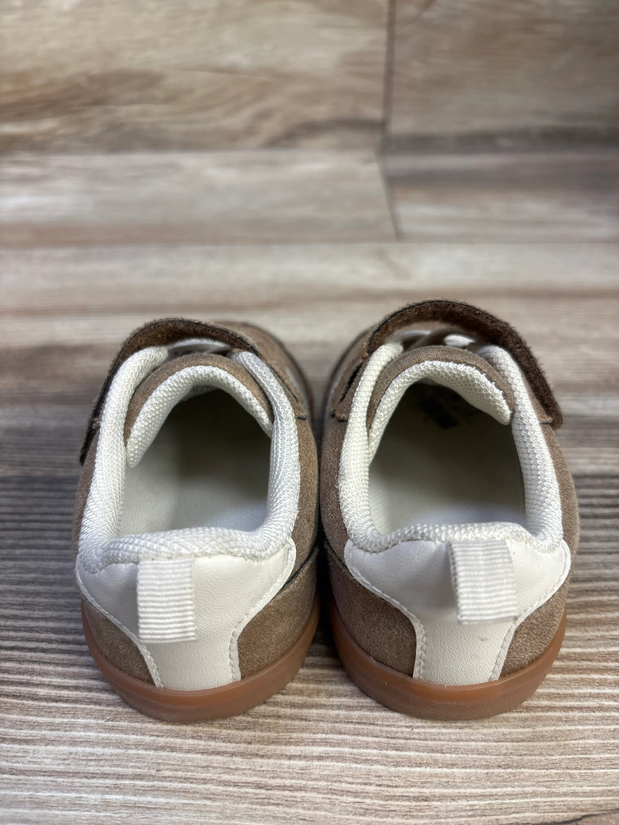 H&M Sneakers Beige sz 5.5c