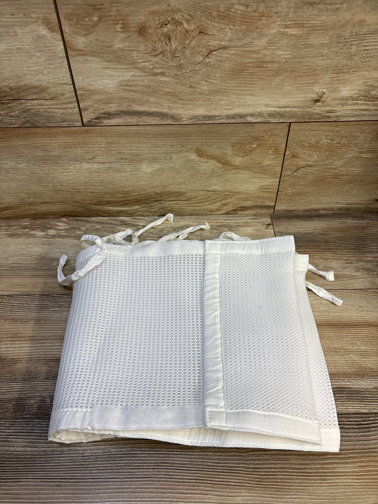 BreathableBaby Mesh RailGuard Teething Cover for Cribs White 4pc