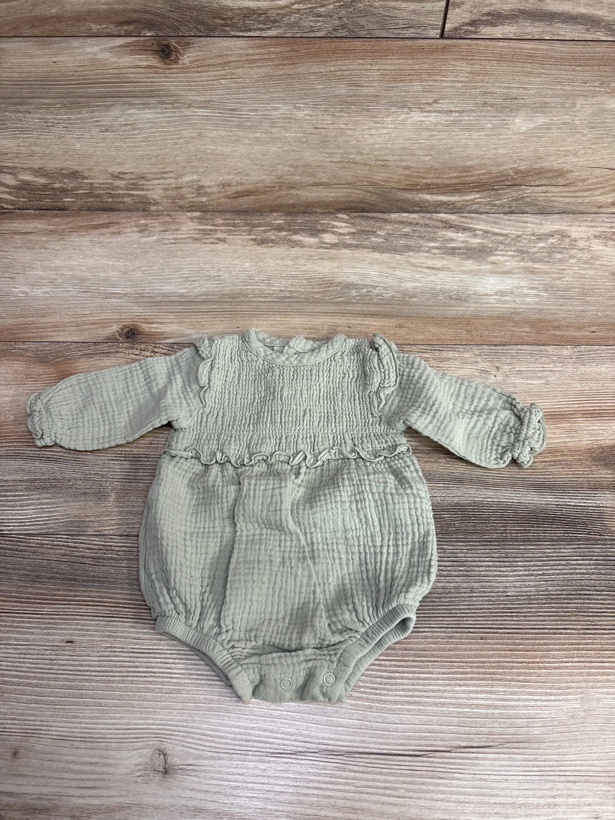 Rabbit + Bear Gauze Smocked Shortie Romper Sage sz 0-3m