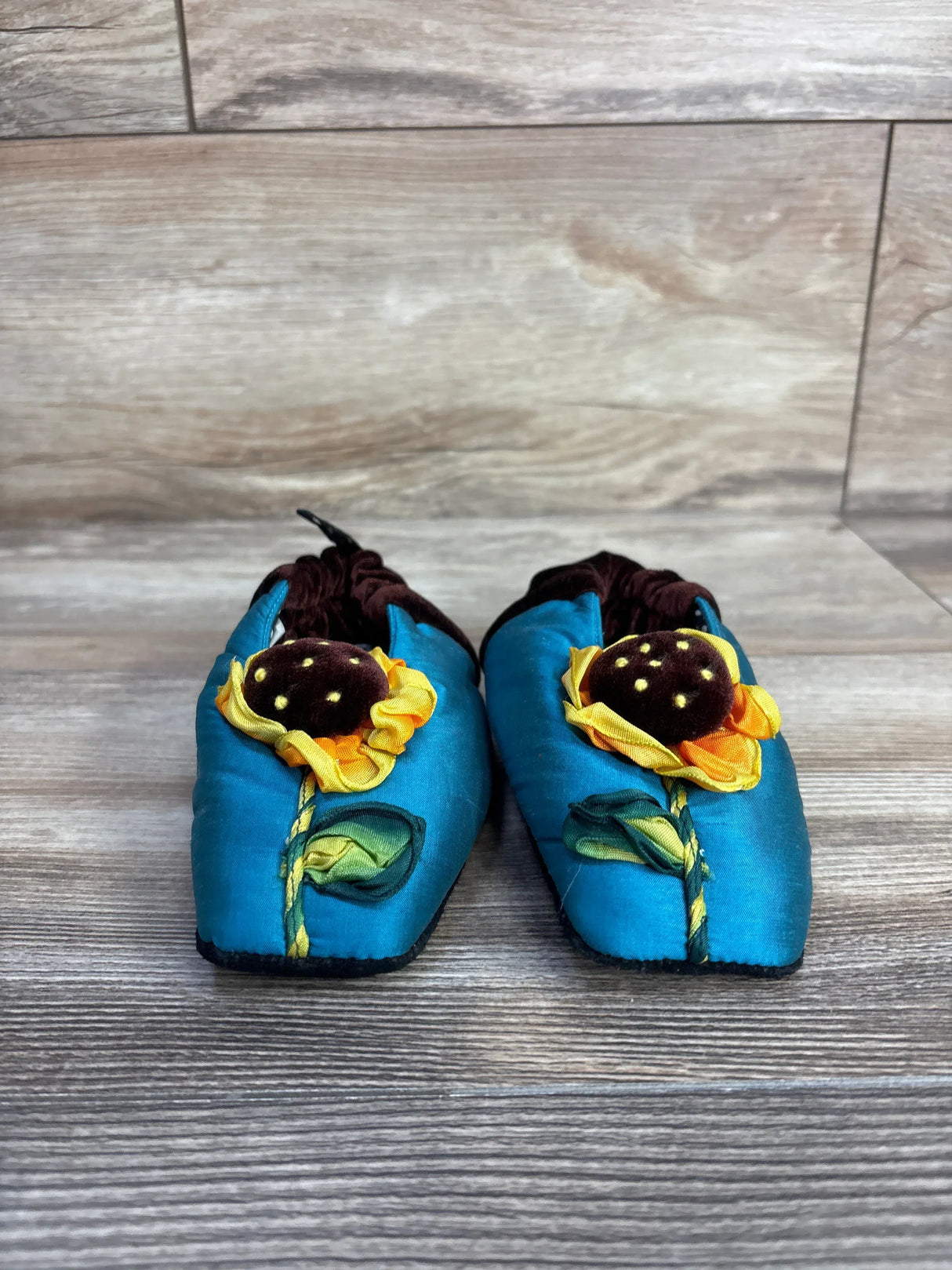Goody Sassy Slippers LJ Designs Teal sz 6/7c