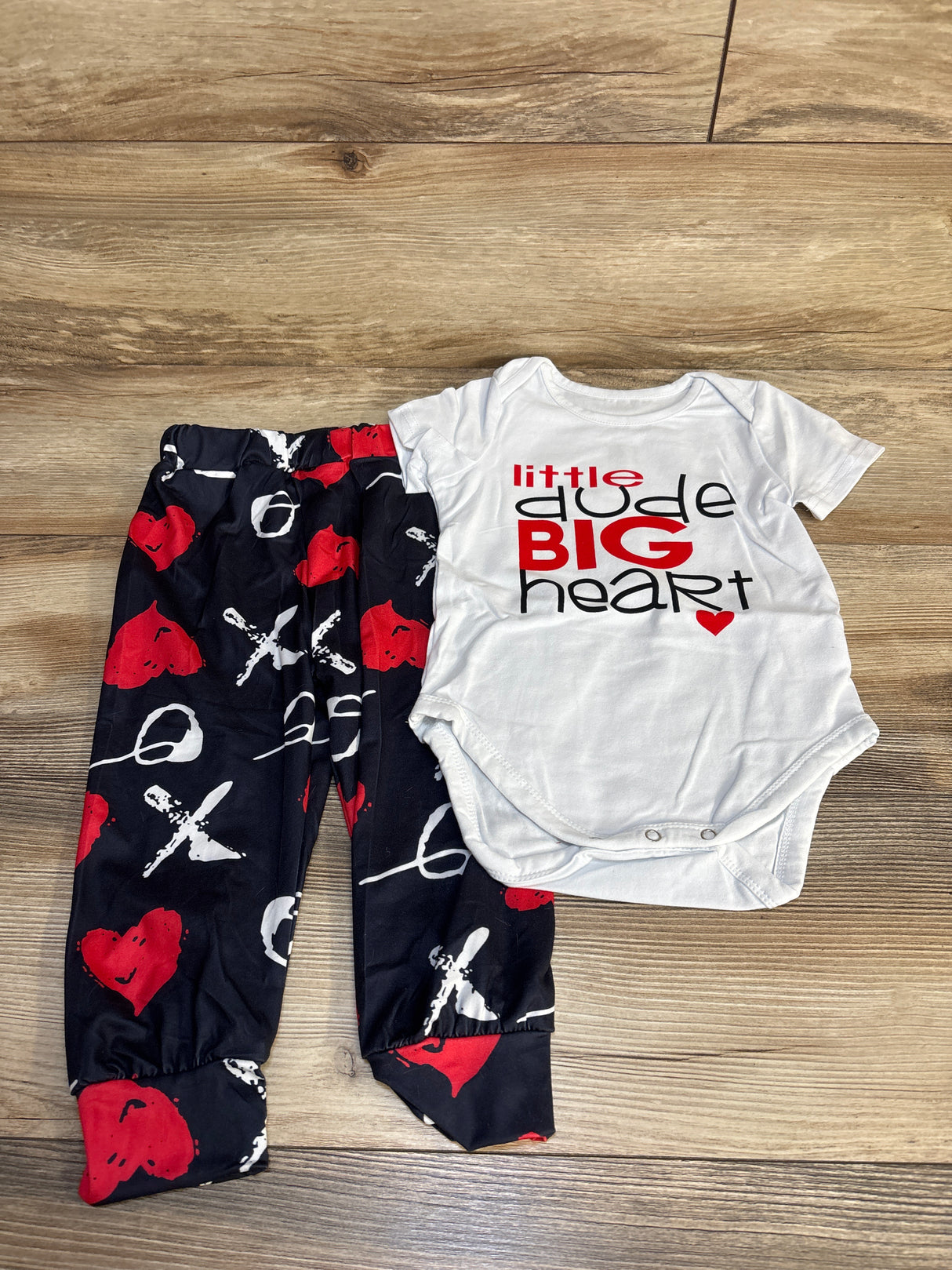 NEW UB 2pc Little Dude Big Heart Bodysuit & Bottoms Set White sz 18m