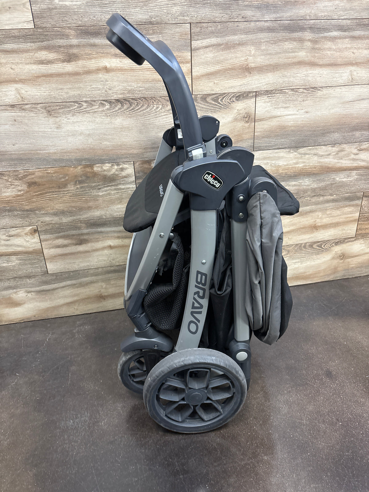 Chicco Bravo Quick-Fold Stroller - Black