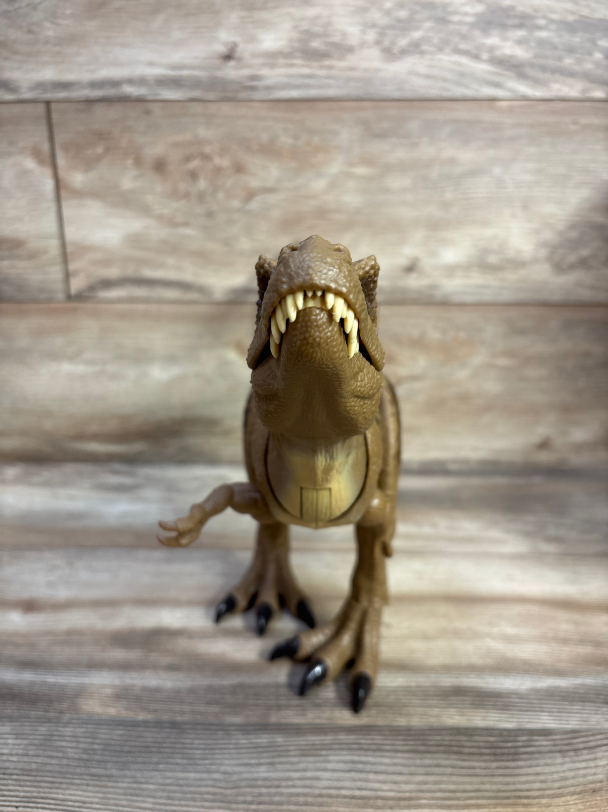 Jurassic World Camp Cretaceous Epic Roarin Tyrannosaurus Rex Action Figure