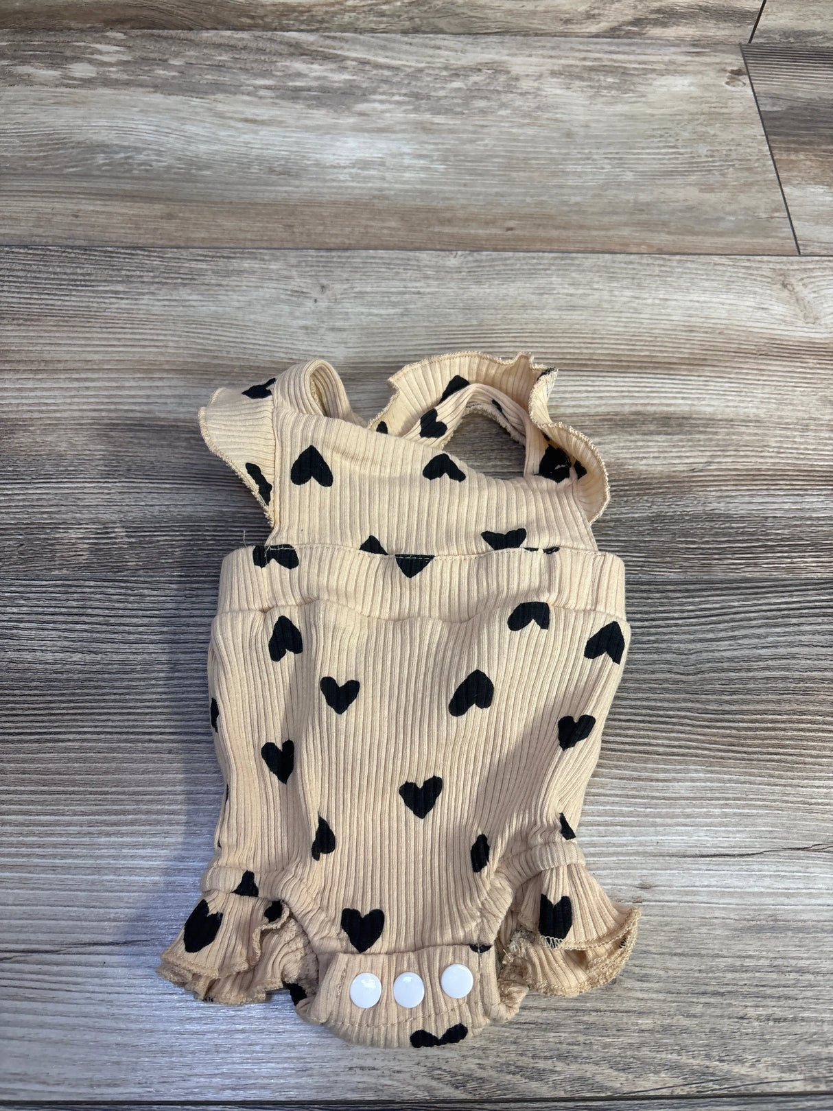 Full Famous Ribbed Heart Bubble Romper Tan sz Newborn