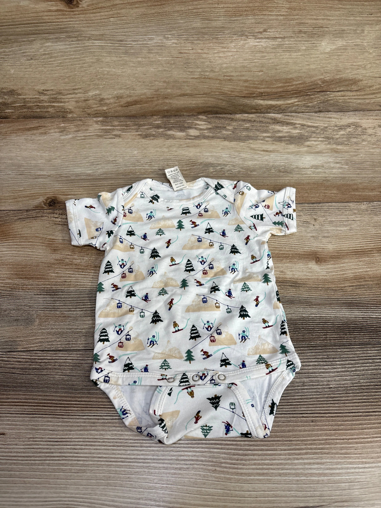 Kate Quinn Skiing Bodysuit White sz 0-3m