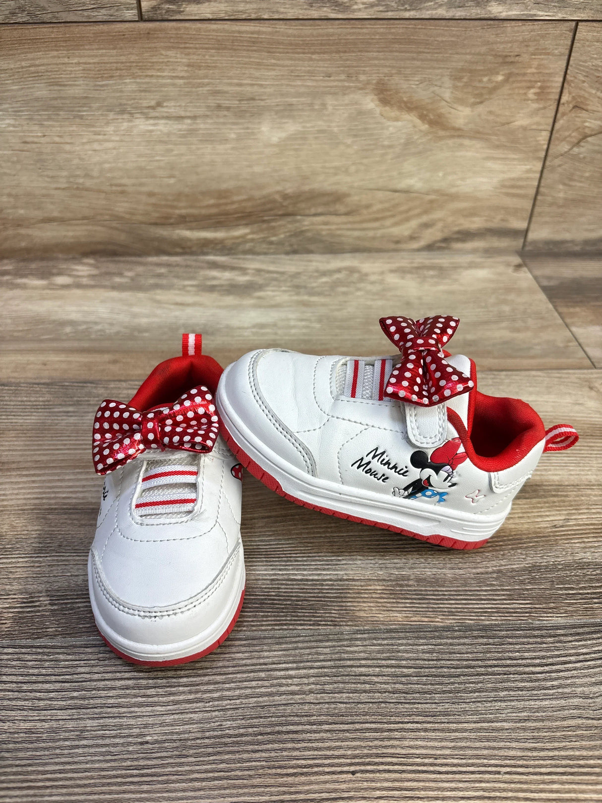 Disney Baby Minnie Mouse Bow Sneakers White sz 6c