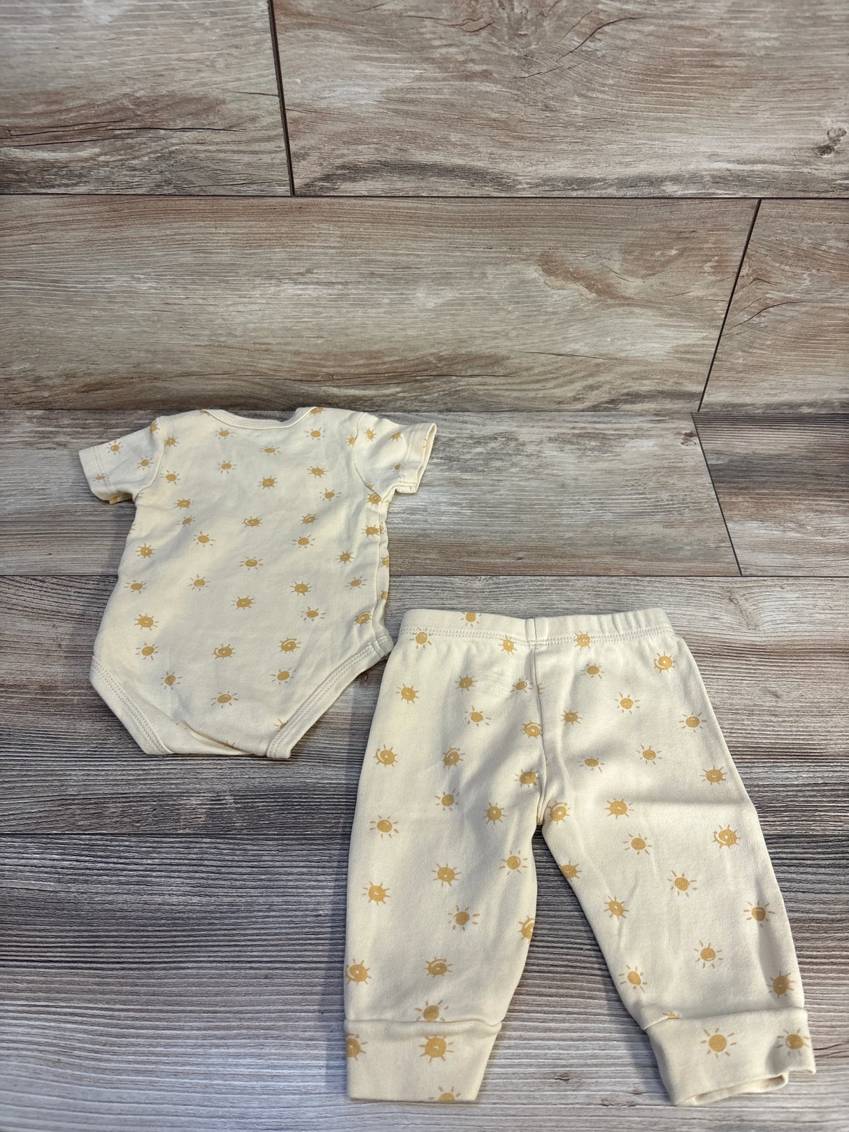 2pc Sun Print Bodysuit & Bottoms Set Cream sz 3m