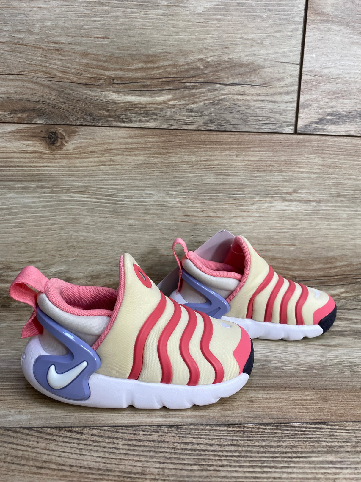 NEW Nike Dynamo Go TD 'Coconut Milk Sea Coral' Sneakers sz 6c