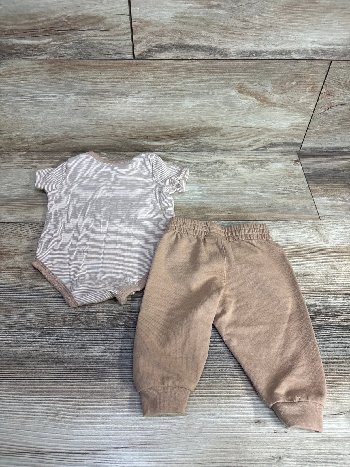 Nike 2pc Striped Bodysuit & Bottoms Set Tan sz 3m