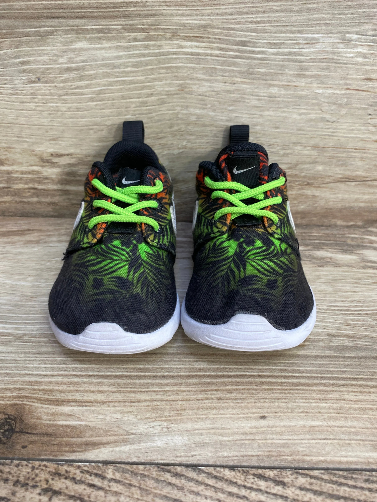 Nike Roshe Run Print Sneakers Green sz 5c - Me n Mommy To Be