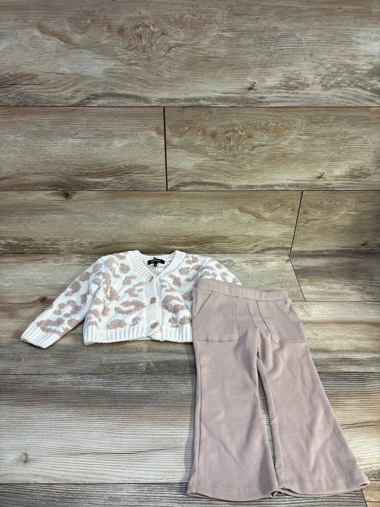 DKNY 2pc Velor Cardigan & Flare Pants Set Ivory sz 18m