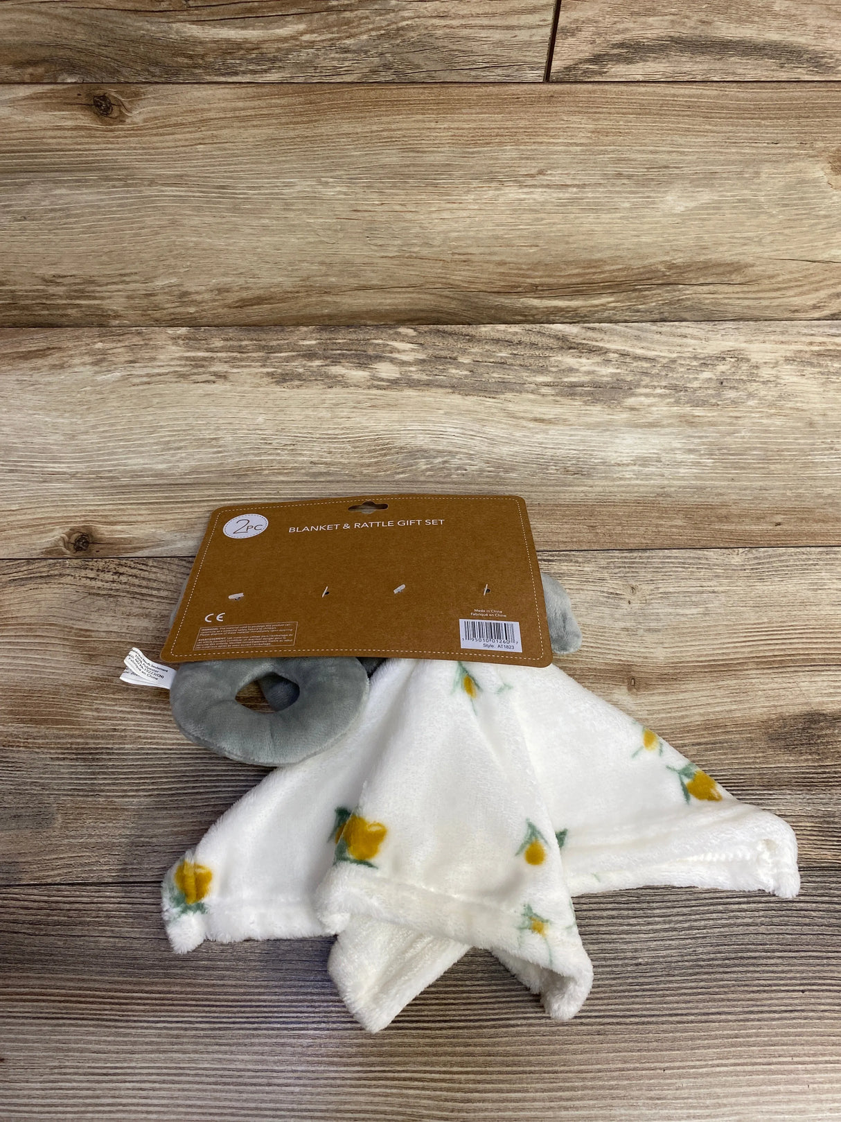 NEW Lila & Jack 2pc Rattle & Security Blanket 2pc Gift Set