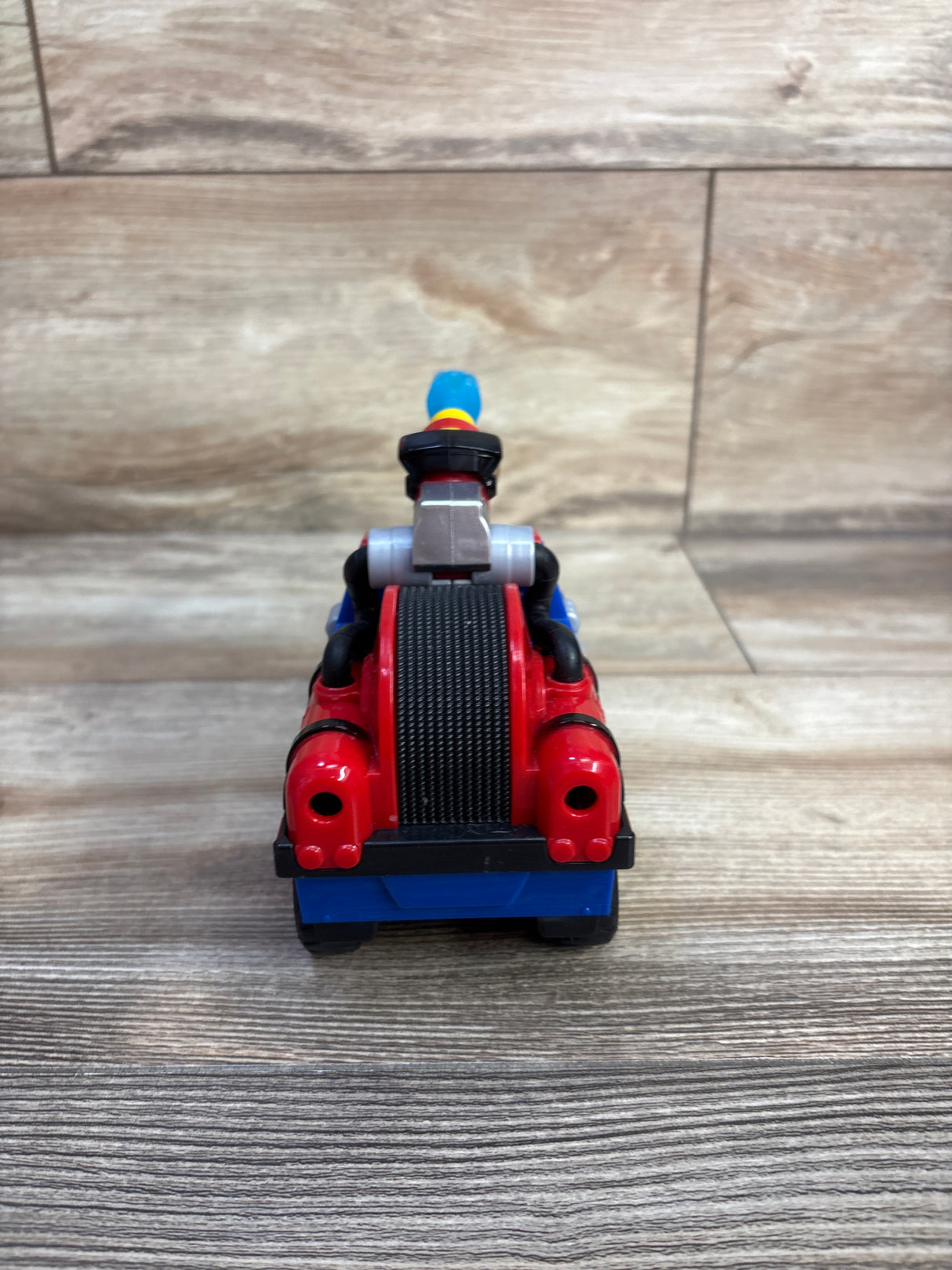 Paw Patrol Fire Rescue: Chase Rescue Fire Cruiser with Action Figure