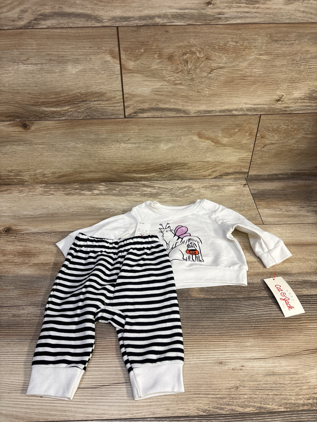 NEW Cat & Jack 2pc Halloween Dog & Cat Trick-Or-Treating Sweatshirt & Jogger Set White sz 0-3m