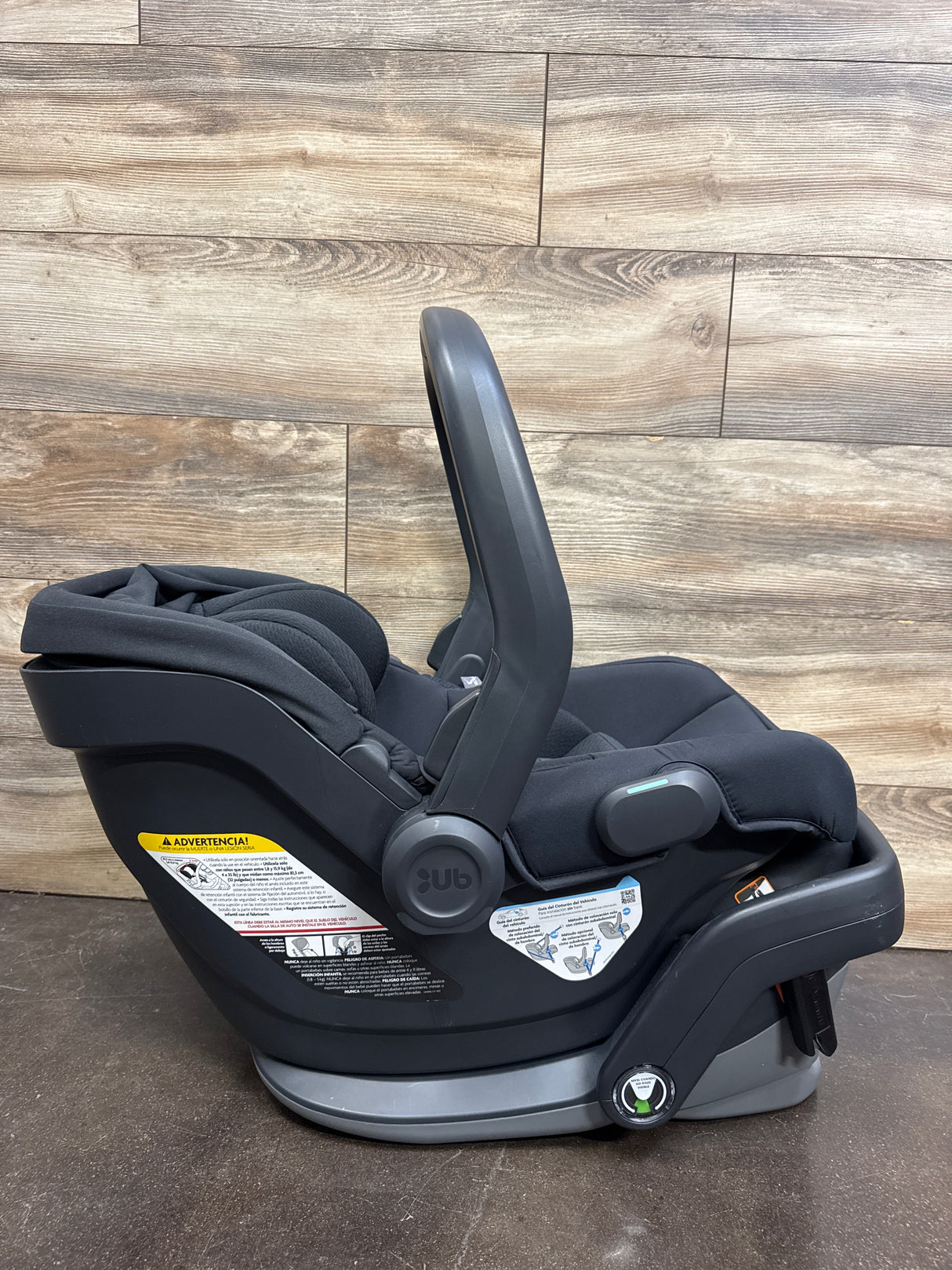 UPPAbaby Mesa V2 Infant Car Seat in Charcoal Melange 4-35lbs.
