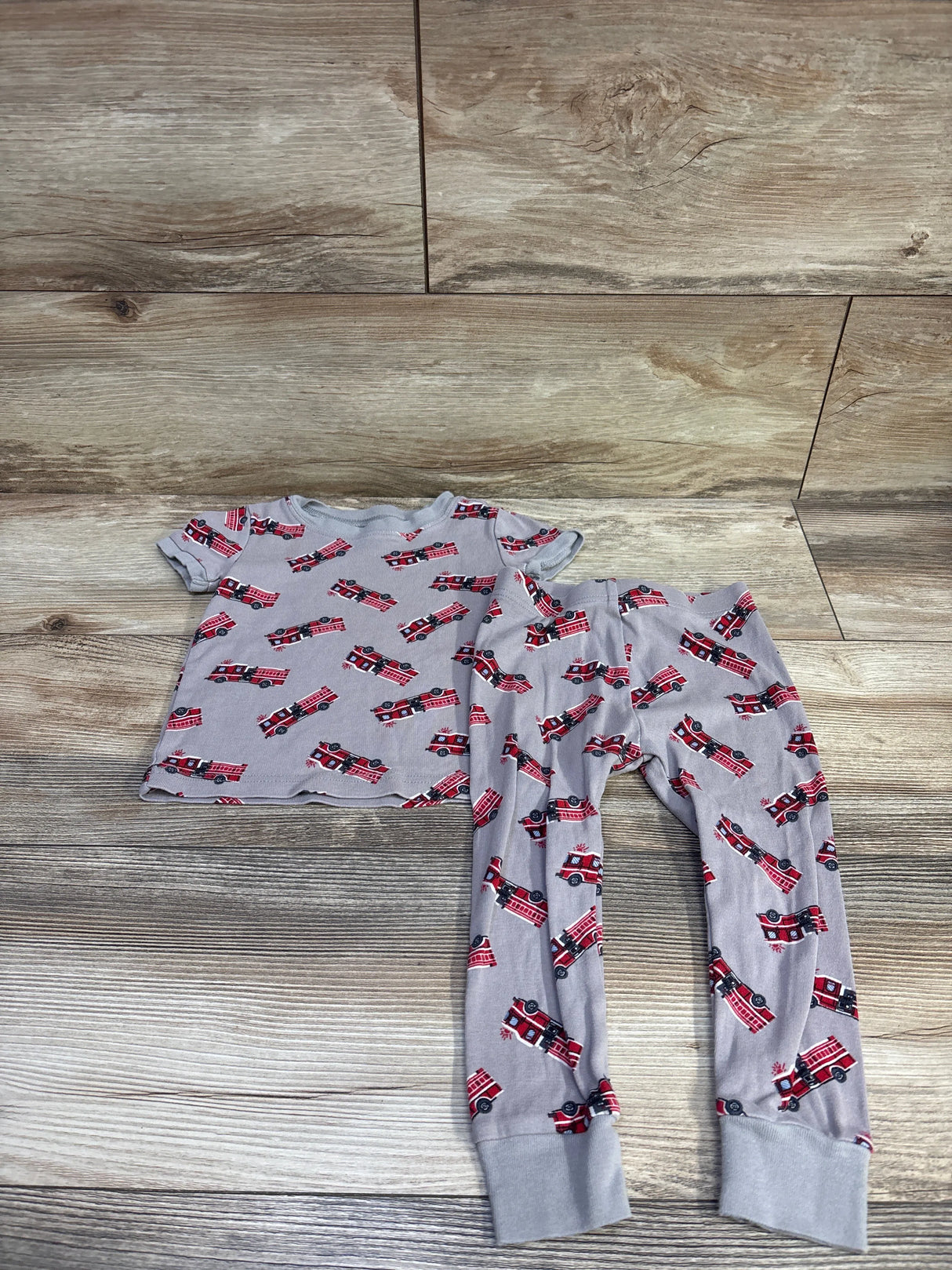 Old Navy 2pc Firetruck Pajama Set Grey sz 2T