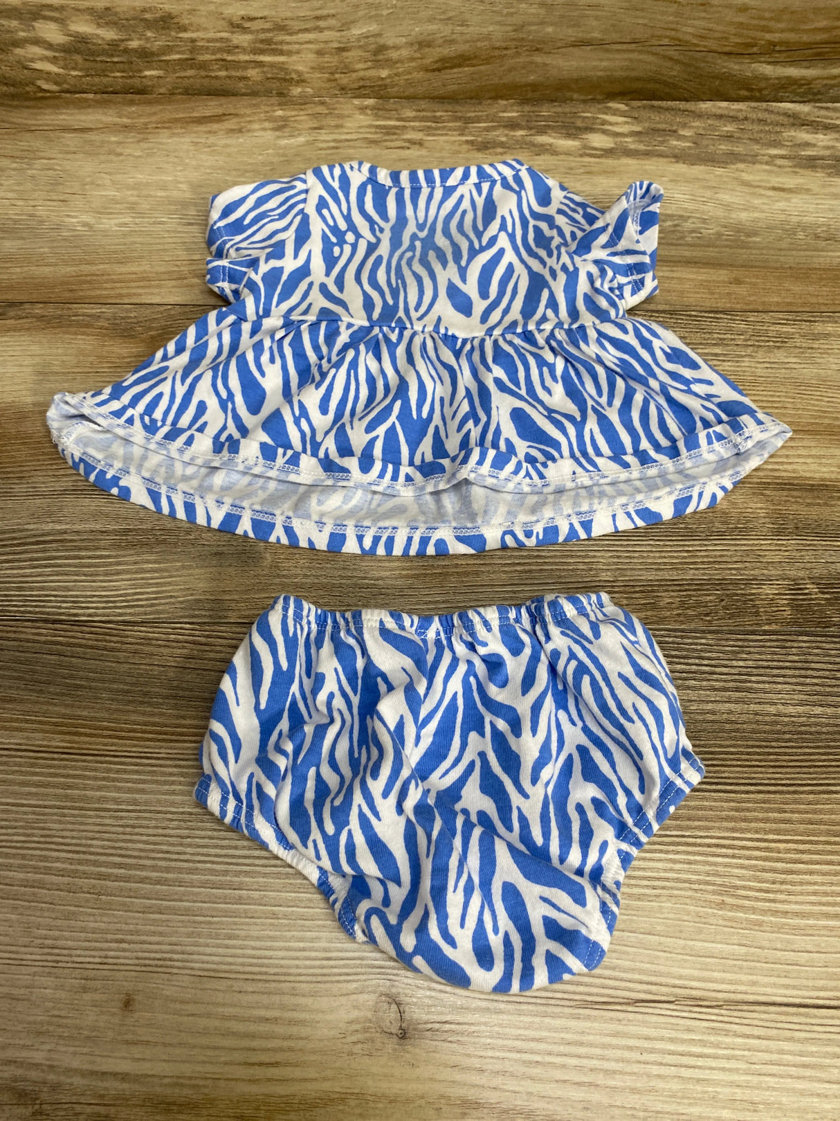 Diane Von Furstenberg 2pc Faux Wrap Top & Bloomers Blue sz 0-3m - Me n Mommy To Be