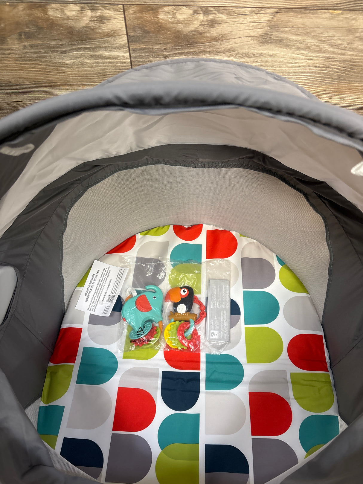 NEW Fisher Price On-The-Go Baby Dome in Color Climbers