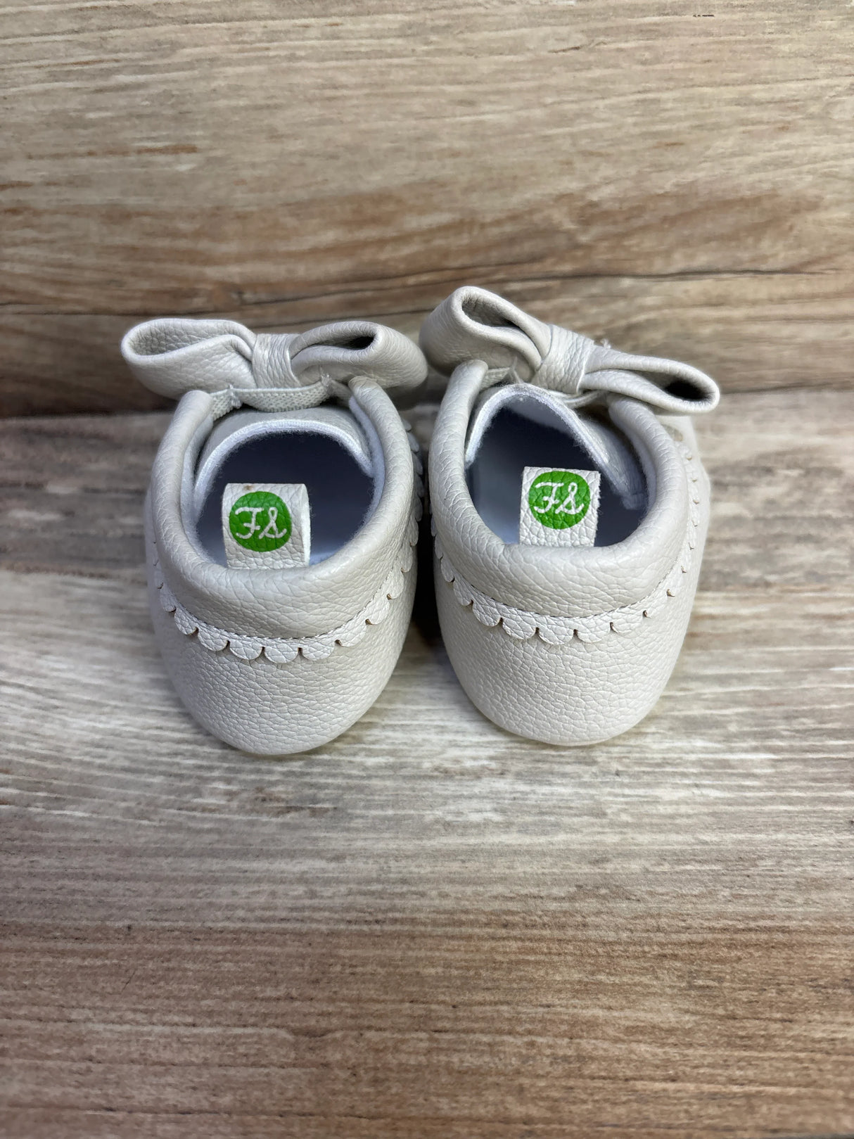 First Steps Girl Bow Cream Leather Moccasins sz 3c (6-9m) - Me n Mommy To Be