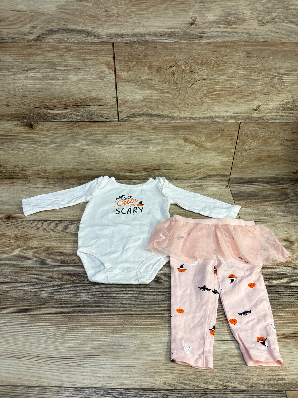 Carter's 2pc So Cute It's Scary Bodysuit & Skeggings White sz 9m