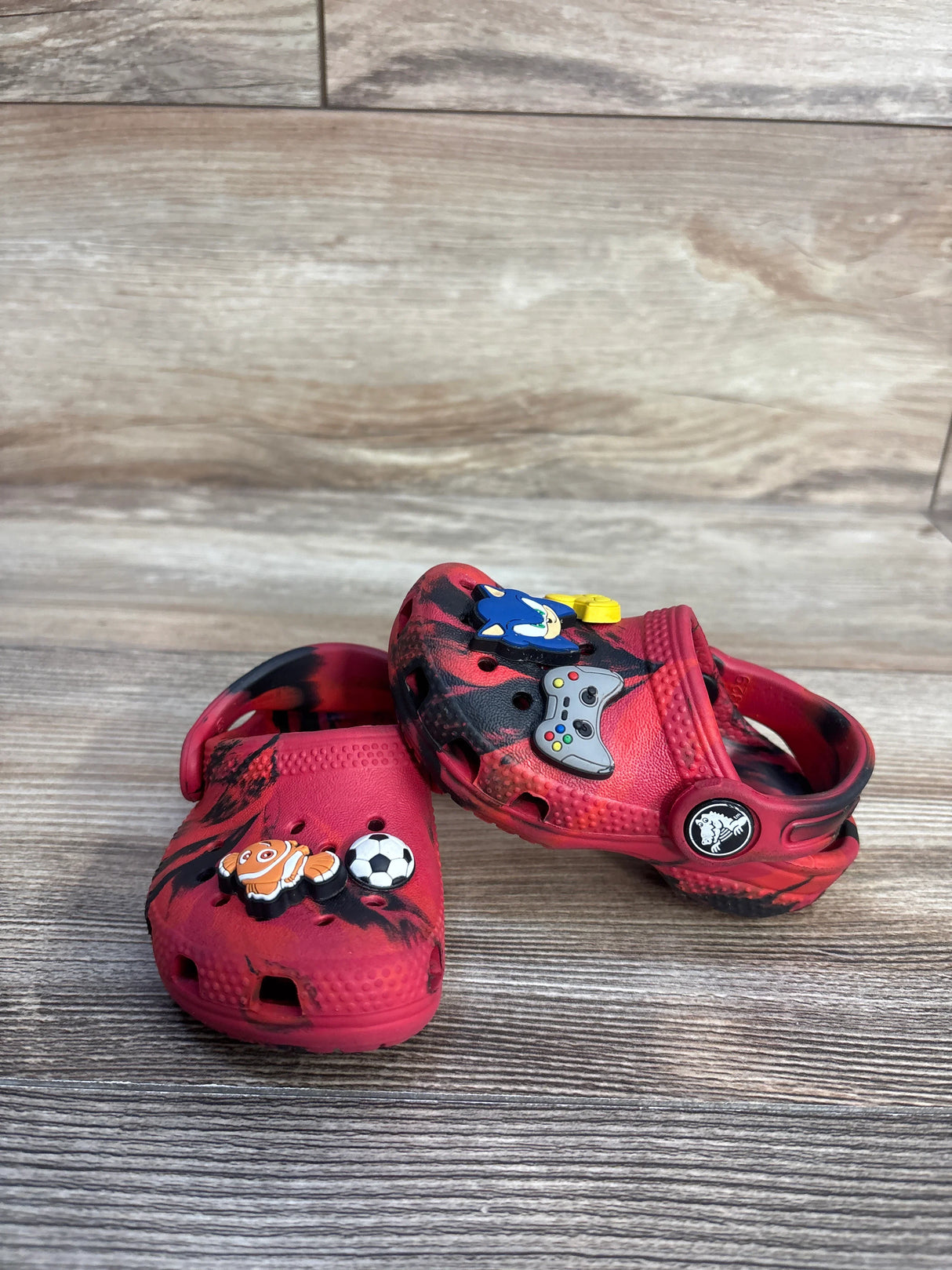 Crocs Classic Clogs with Jibbitz Red sz 4c